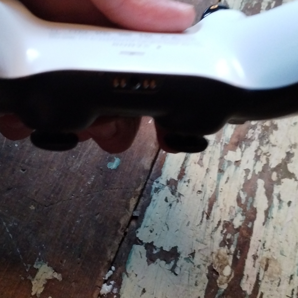 PlayStation 5 White PS5 controller (read description) - Picture 9 of 9